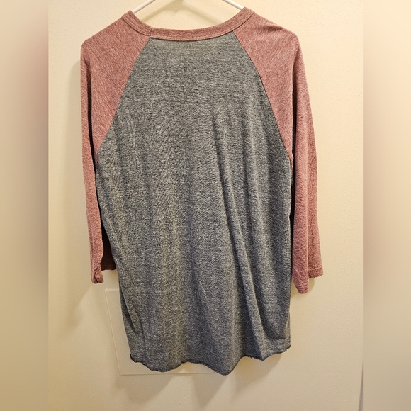 Hurley Premium Fit Gray 3/4 Baseball Tee, Large - Picture 4 of 5